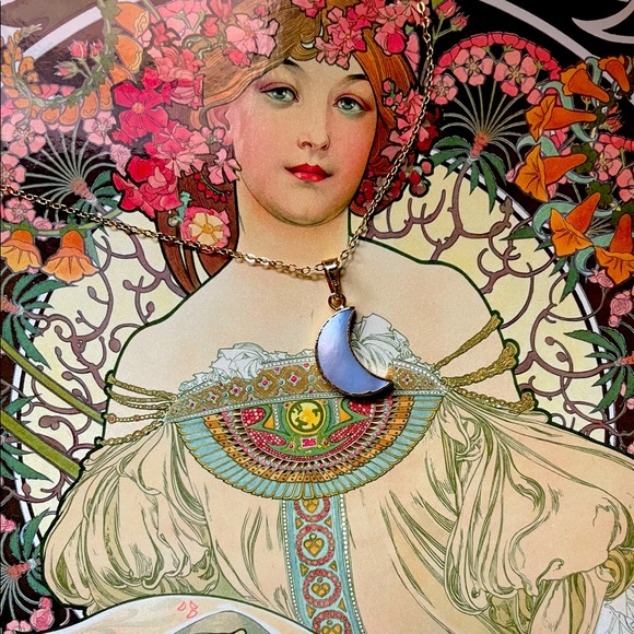 Mother of Pearl Crescent Moon Necklace - Picture 6 of 13